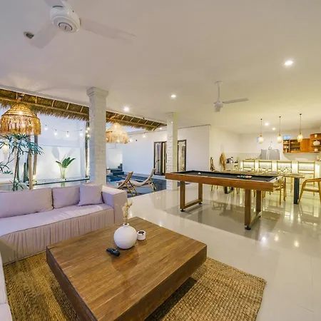 Villa Moorea : Tropical Vibes - 3 Min From Beach Canggu  Exterior photo