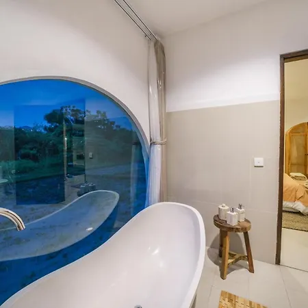Villa Moorea : Tropical Vibes - 3 Min From Beach Canggu  Exterior photo