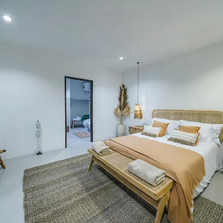 Villa Moorea : Tropical Vibes - 3 Min From Beach Canggu  Exterior photo